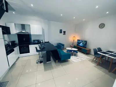 Cuisine ou kitchenette dans l'établissement Maison Hypercentre - Duplex - Cozy houses