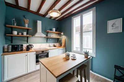 Cuisine ou kitchenette dans l'établissement Les Mansardes : Duplex champenois typique et cosy