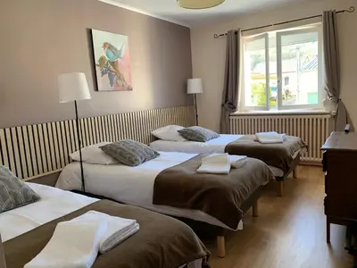 Un ou plusieurs lits dans un hébergement de l'établissement Villa Mirroir en Champagne, jusque 10 voyageurs