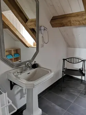 Salle de bains dans l'établissement Au Terminus 15 Personnes