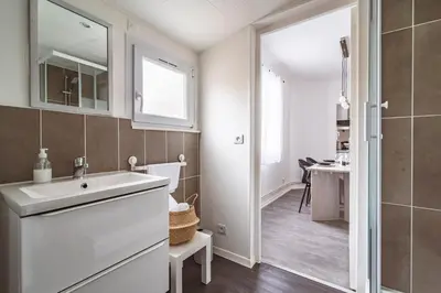 Salle de bains dans l'établissement Charmant appartement à Épernay