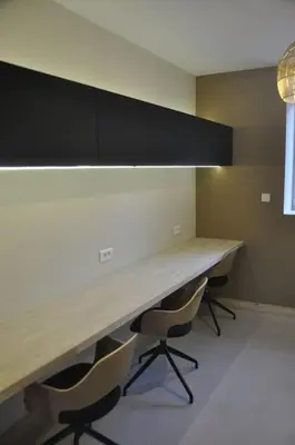 Plan de l'établissement Maison 200m2- 9 chambres avec sdb - 16-18 personnes - séminaire-Proche Centre-Ville-Gare et Arena-terrasse