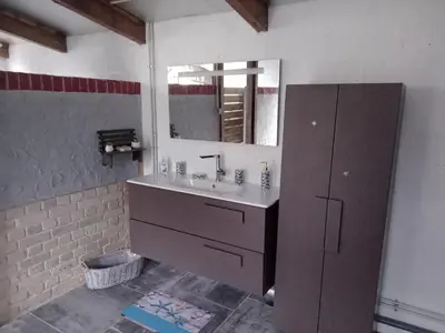 Salle de bains dans l'établissement La tiote roulotte