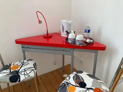 Plateau bouilloire dans l'établissement CHAMBRES D'HÔTES LA MADELEINE