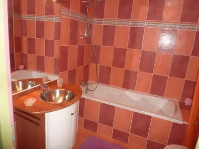 Salle de bains dans l'établissement La beuquette