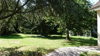 Jardin de l'établissement Aux trois sapins