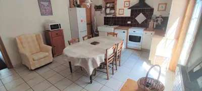 Cuisine ou kitchenette dans l'établissement La folie