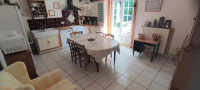 Cuisine ou kitchenette dans l'établissement La folie