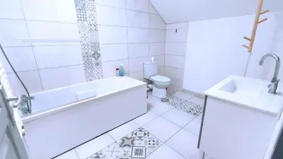 Salle de bains dans l'établissement Les rosieres 2