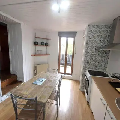 Cuisine ou kitchenette dans l'établissement L'envol