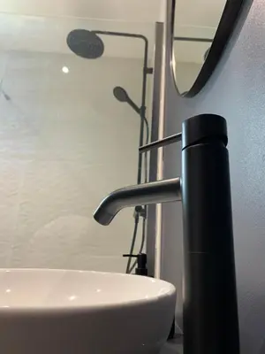 Salle de bains dans l'établissement Villa Alba