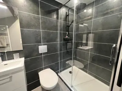 Salle de bains dans l'établissement Studio entièrement rénové