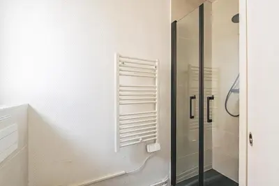 Salle de bains dans l'établissement Le Jaurès - moderne 2 chambres - hyper centre