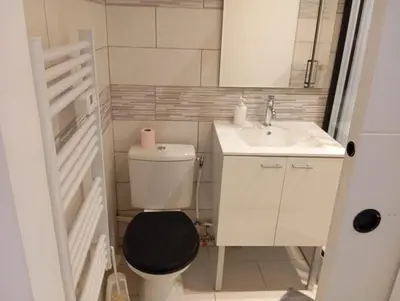 Salle de bains dans l'établissement Jupiter
