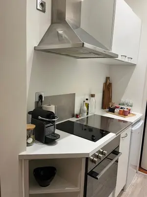Cuisine ou kitchenette dans l'établissement Le Bacchus - hypercentre de Reims