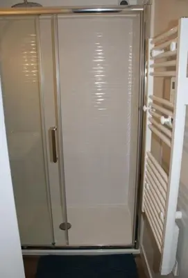 Salle de bains dans l'établissement Zenitude Place