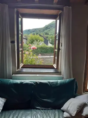 Vue générale sur la montagne ou vue sur la montagne depuis la maison de vacances
