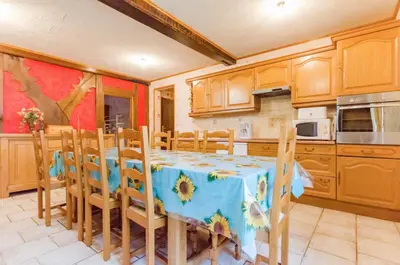 Cuisine ou kitchenette dans l'établissement Le moulin de la lhuitrelle
