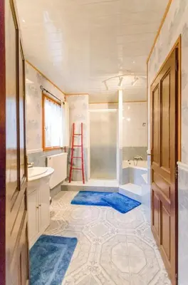Salle de bains dans l'établissement Le moulin de la lhuitrelle