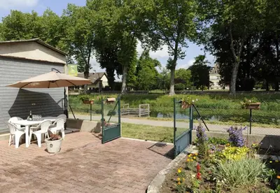 Jardin de l'établissement Le claujovin