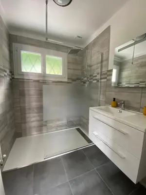 Salle de bains dans l'établissement L’échappée Meusienne