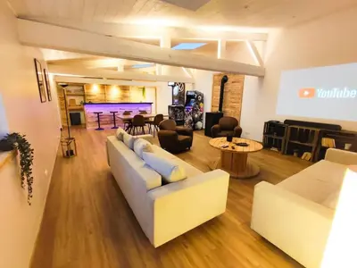 Coin salon dans l'établissement Sublime appartement hyper centre Hirson