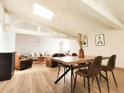 Coin salon dans l'établissement Sublime appartement hyper centre Hirson