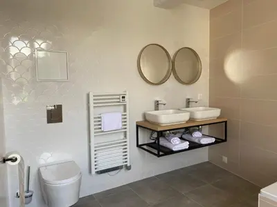 Salle de bains dans l'établissement La Belle Vicoise