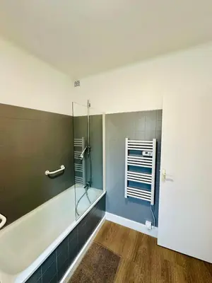 Salle de bains dans l'établissement Le Petit Gambetta
