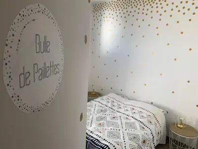 Un ou plusieurs lits dans un hébergement de l'établissement Découvrez l'Inatten'Bulle !