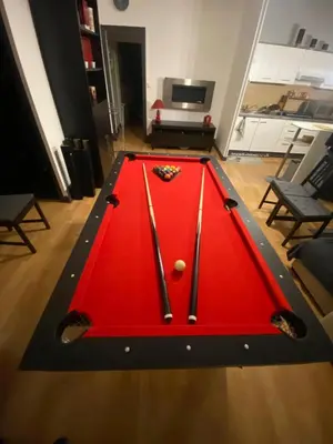 Billard dans l'établissement Chez Jo