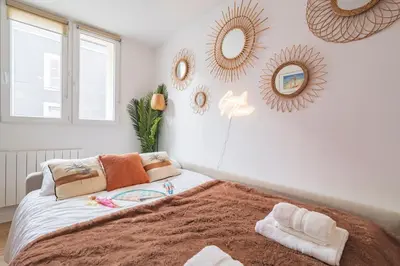 Un ou plusieurs lits dans un hébergement de l'établissement ExploreReims - Malibu beachhouse proche gare et centre