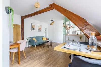 Coin salon dans l'établissement Le Petit Refuge au calme de la campagne avec place de parking