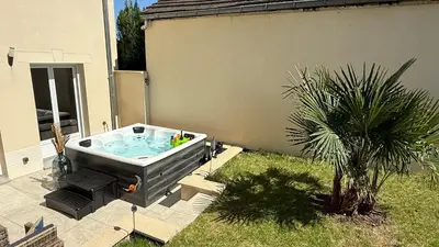 Jardin de l'établissement Magnifique villa 12 pers - 6 chambres avec salle de bain privative au Calme - 30 min Asterix - Ecrin de charme