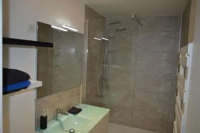 Salle de bains dans l'établissement Gite Saint Martin