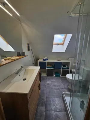 Salle de bains dans l'établissement Studios du Cèdre