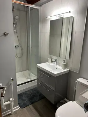 Salle de bains dans l'établissement Le p'tit millésime - hypercentre