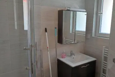 Salle de bains dans l'établissement Appartement T2 à 35min de Paris & 20min de Disney à Saint Jean