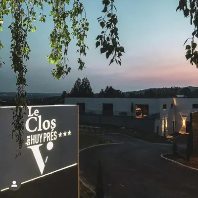 Certificat, récompense, panneau ou autre document affiché dans l'établissement Le Clos des Huy Prés