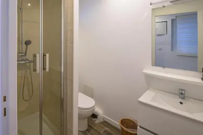 Salle de bains dans l'établissement Le Tournesol - Charmant Apt 4 personnes