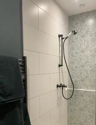 Salle de bains dans l'établissement LA CABANE AFFRANCHIE