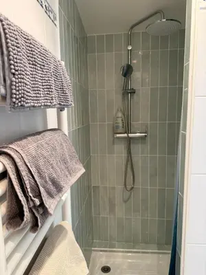Salle de bains dans l'établissement Studio meublé marne la vallée / Disneyland