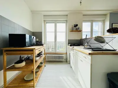Cuisine ou kitchenette dans l'établissement La belle vue Laonnoise