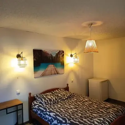 Grande Chambre Cosy avec Salle de Bain Privative