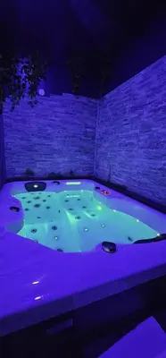 Piscine de l'établissement Le Clos Maldier - Gîte Les Ecureuils ou située à proximité