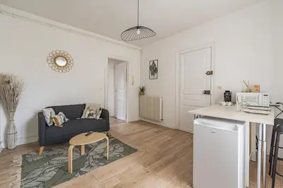 Cuisine ou kitchenette dans l'établissement Pentagone 23 Stade de Reims