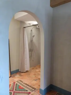 Salle de bains dans l'établissement Manoir du Plessis au Bois