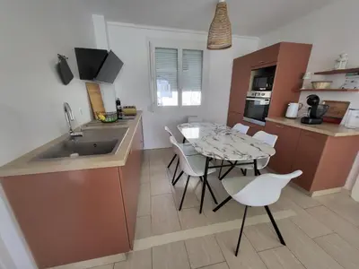 Cuisine ou kitchenette dans l'établissement Bienvenue chez Anouck