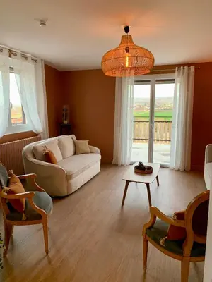 Coin salon dans l'établissement Le Spanorama; gîte premium