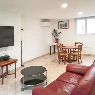 Maison charmante à Crouy-sur-Ourcq avec jardin privé.